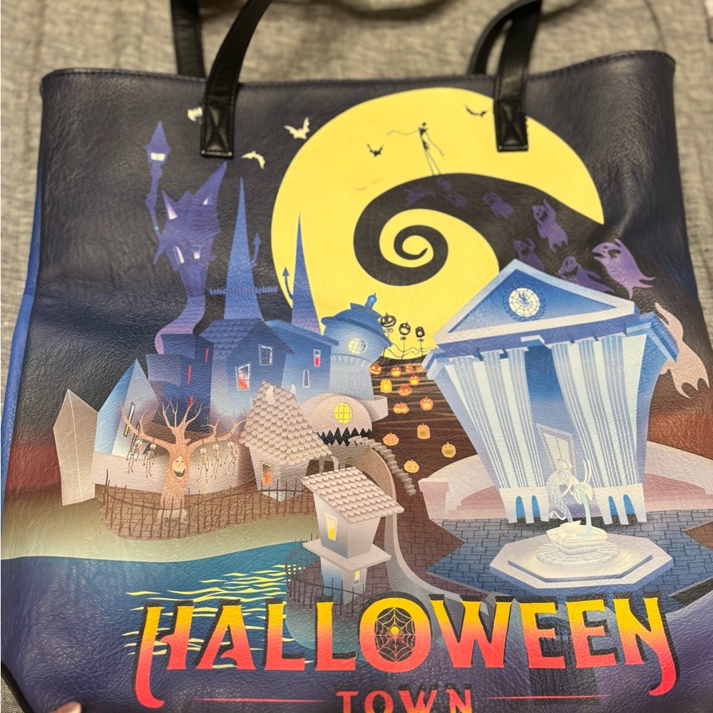 DISNEY NIGHTMARE BEFORE CHRISTMAS LOUNGEFLY NEW TOTE BAG.
